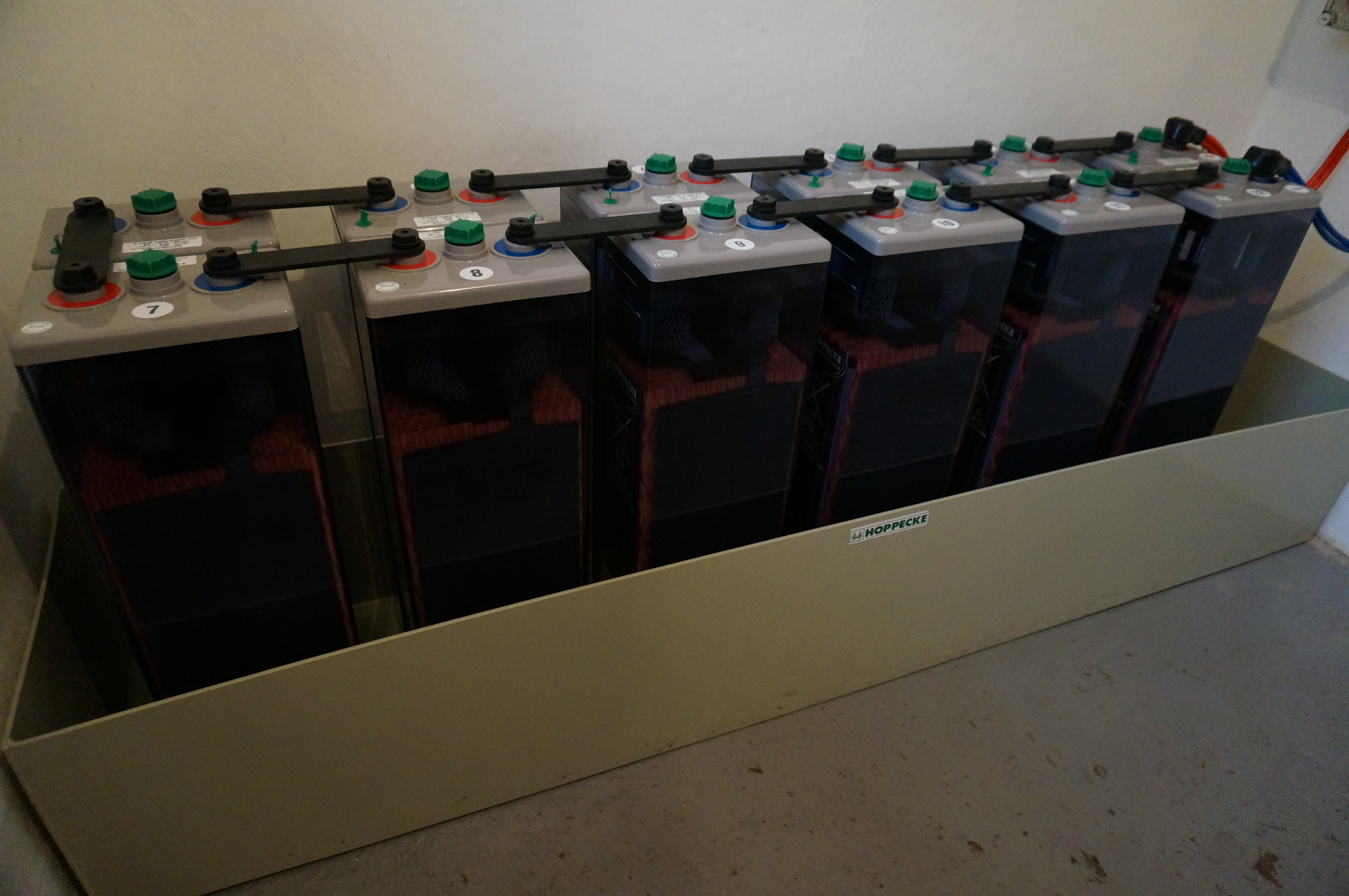 Bateriová soustava 910Ah - Hybridní FVE Tábor