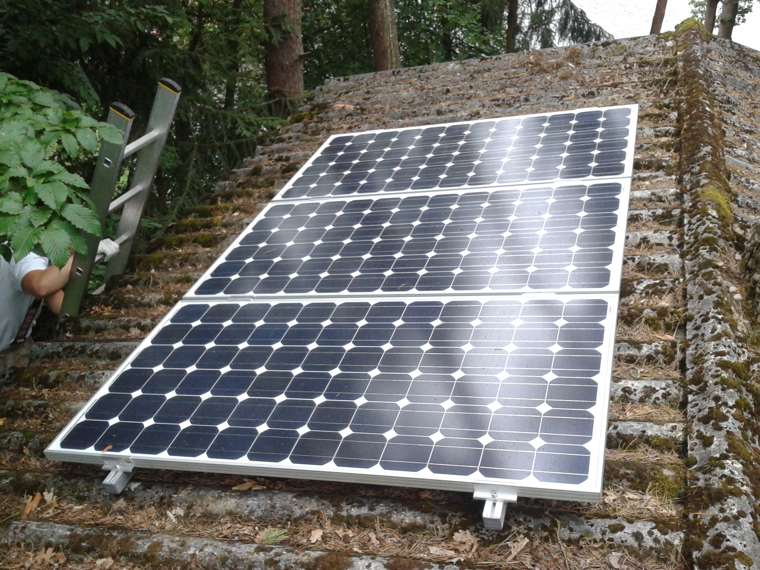 Ostrovní fotovoltaický systém - Orlická přehrada
